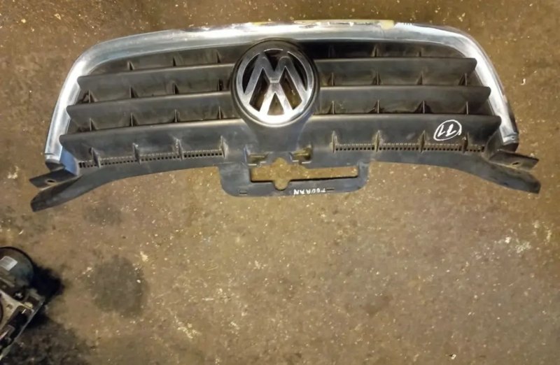 Přední masky VW Touran